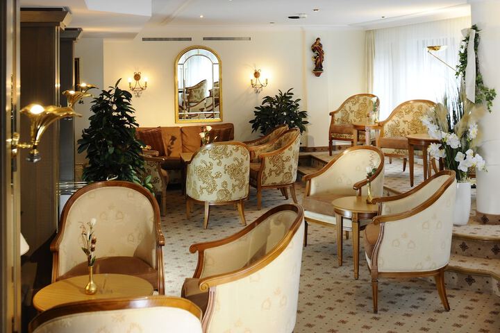 Hotel Interior 7 of 37