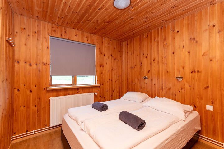 Room 10 of 93