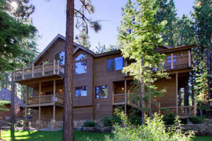 Photo of Mackedie Retreat by RedAwning