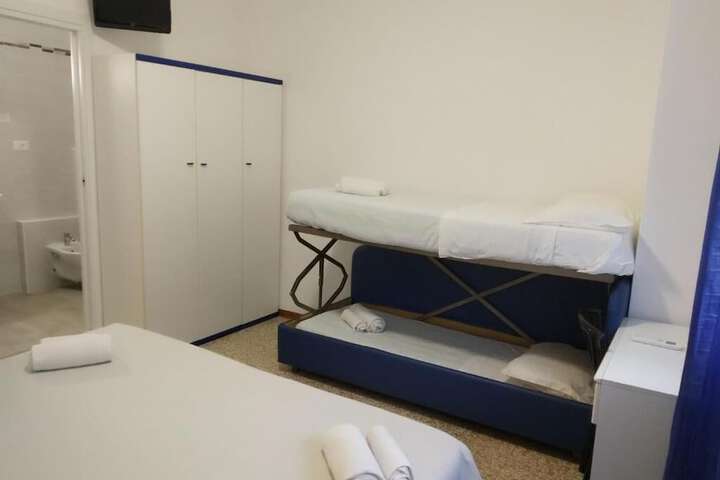 Room 5 of 57