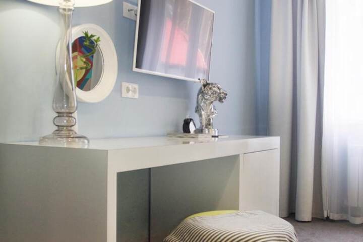 Room 27 of 57