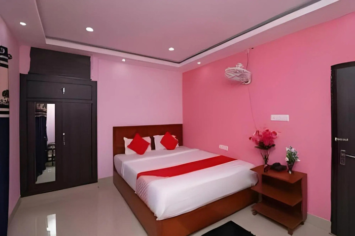 Room 3 of 3