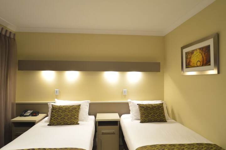 Room 5 of 26