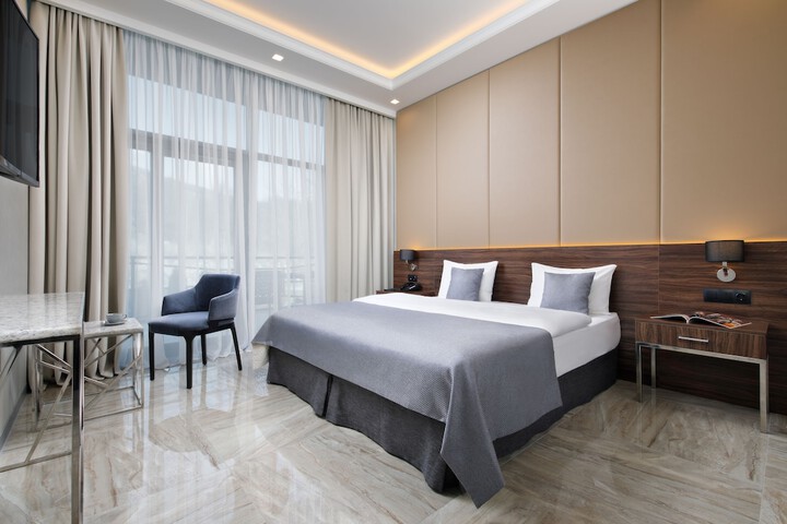 Room 8 of 52