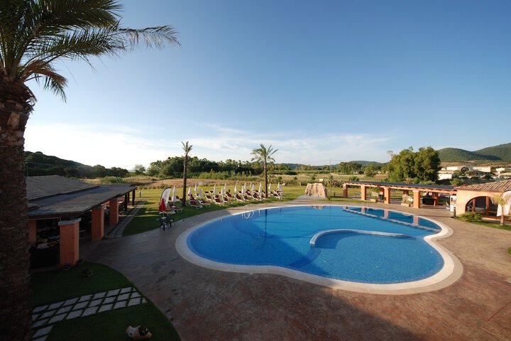 Hotel Pool