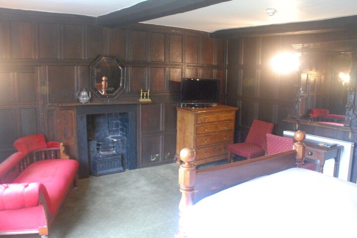 Room 16 of 45