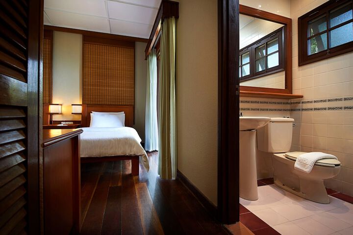 Room 29 of 46