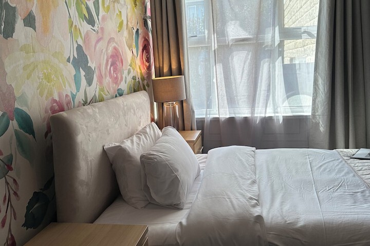 Room 49 of 171