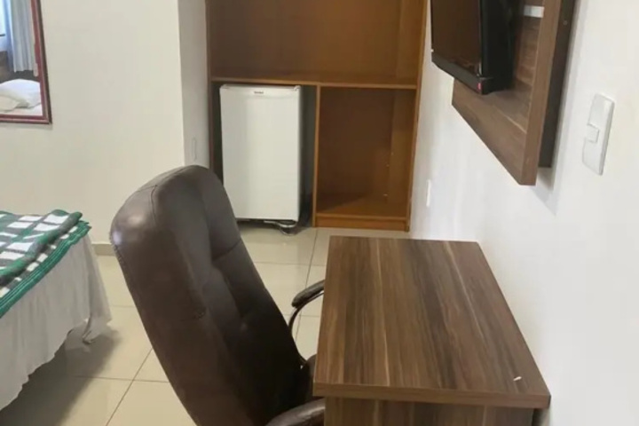 Room 2 of 9