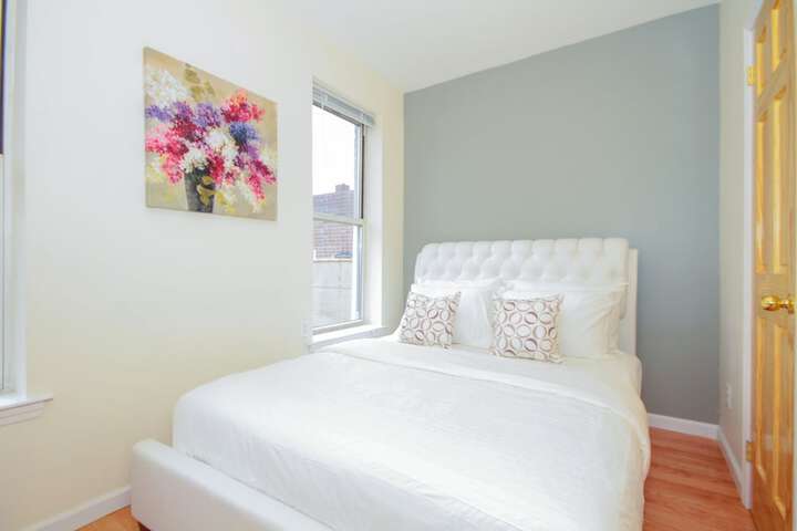 Room 2 of 103