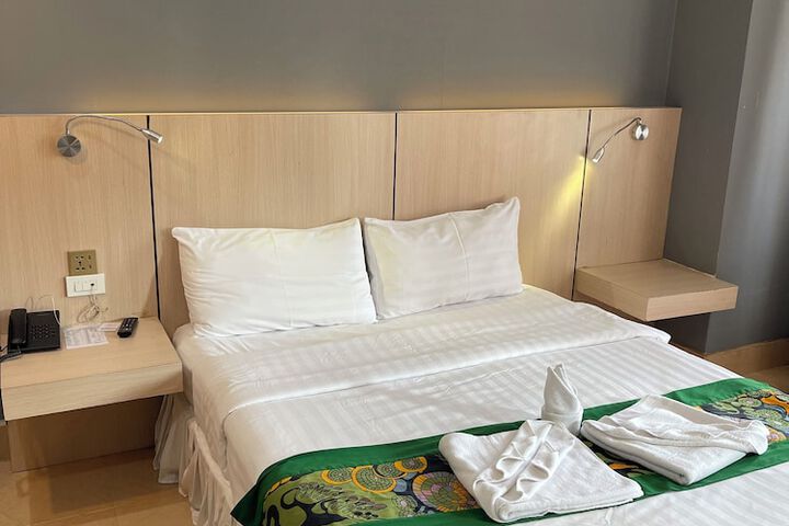 Room 19 of 73