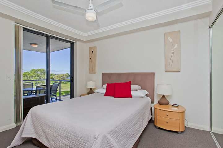 Room 5 of 65