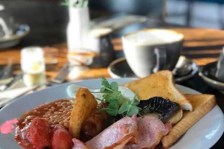 Breakfast/Coffee Service 72 of 81