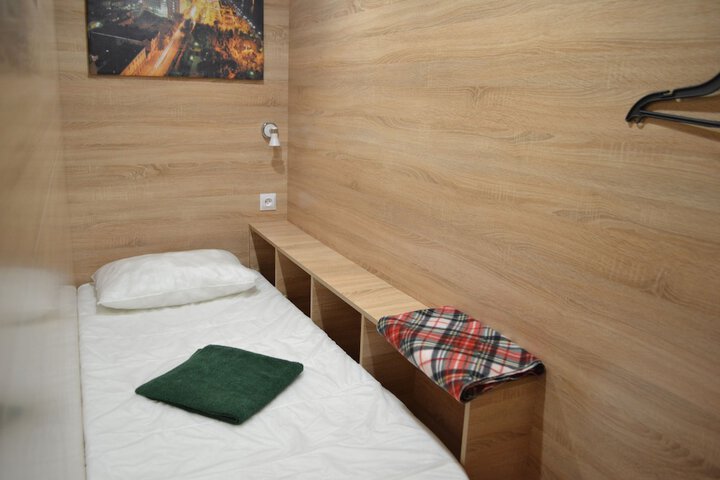 Room 11 of 33