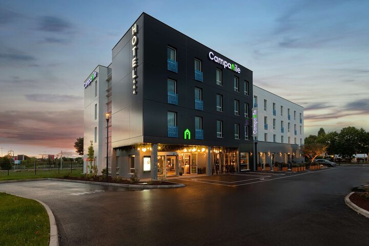 Campanile Smart Lyon Est - Eurexpo Bron Aviation in Saint-Priest