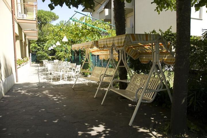 Terrace/Patio 21 of 24