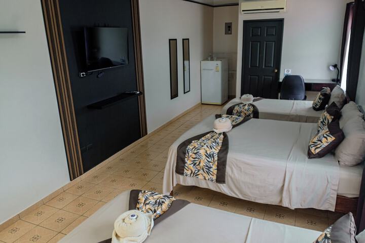 Room 12 of 21