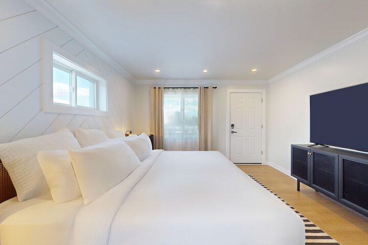 Room 11 of 22
