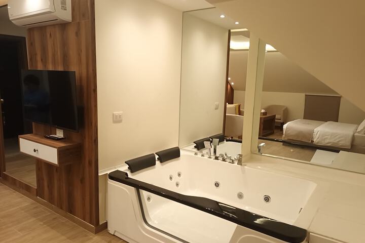 Room 20 of 29