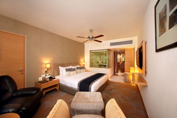 Room 12 of 53