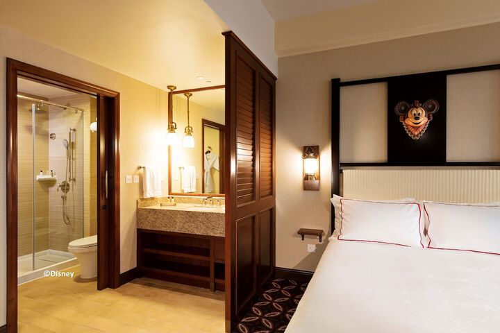 Room 18 of 42