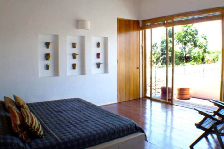 Room 6 of 31