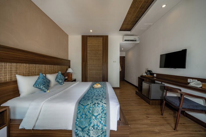 Room 8 of 55