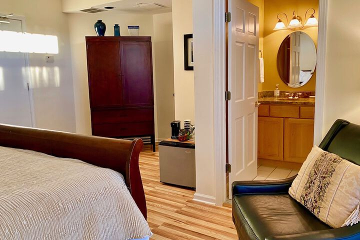 Room 52 of 90