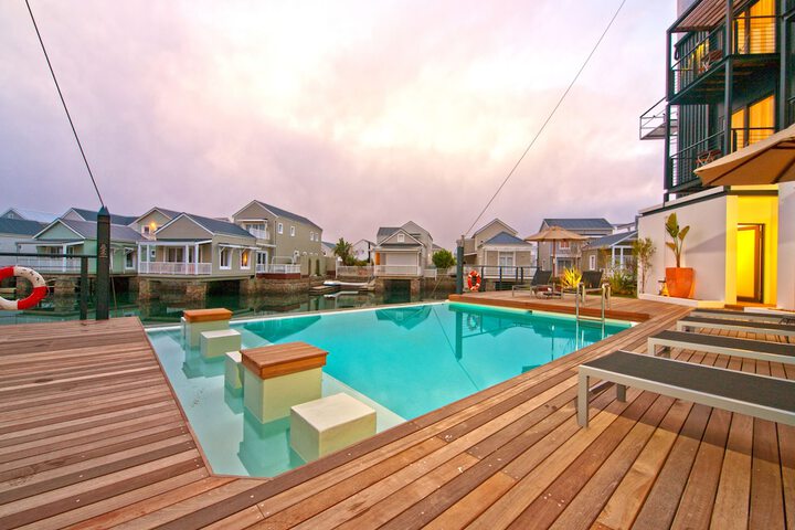 Pool 34 of 68