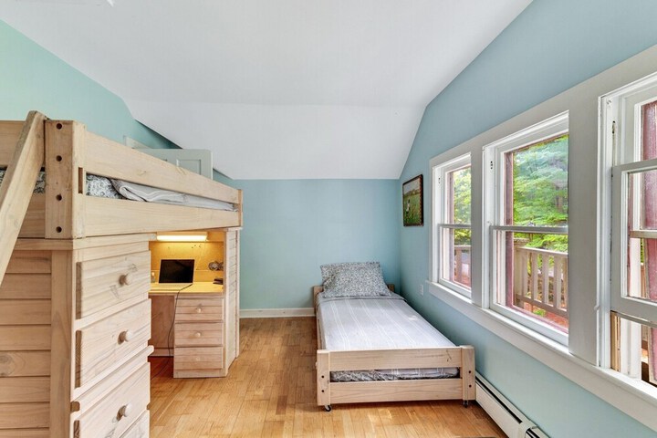 Room 12 of 47