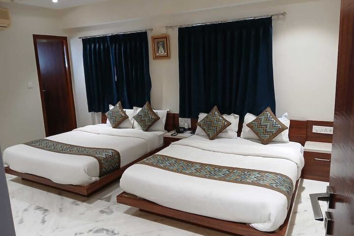 Room 4 of 11
