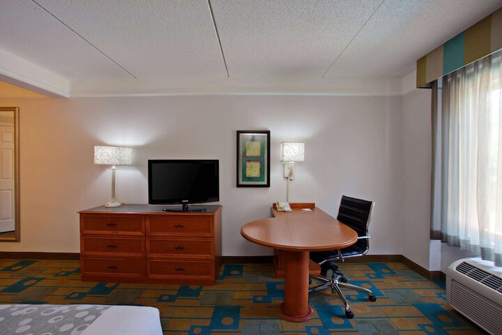 Room 7 of 79
