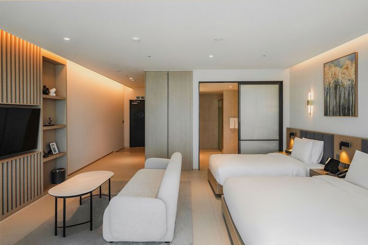 Room 7 of 31