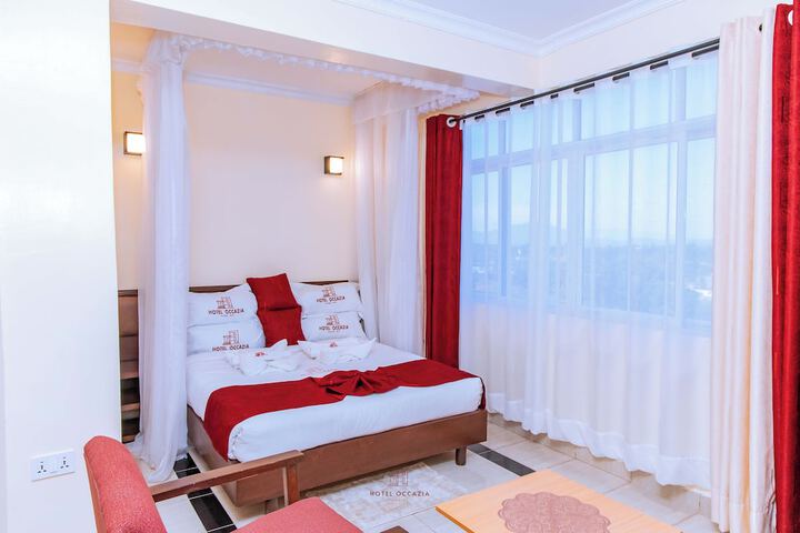 Room 13 of 38