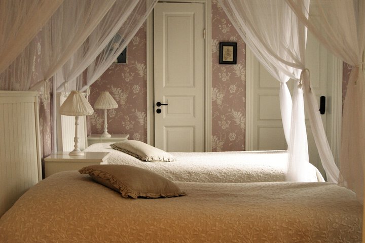 Room 16 of 40