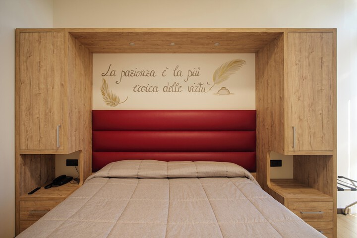 Room 14 of 79