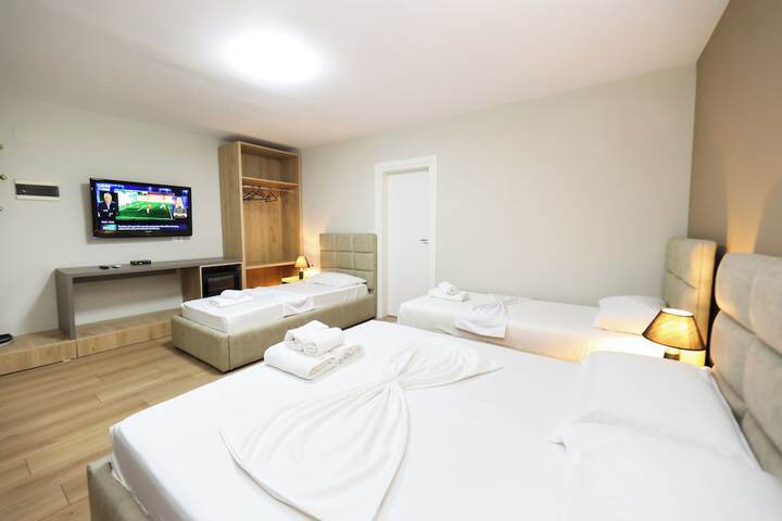 Room 53 of 73