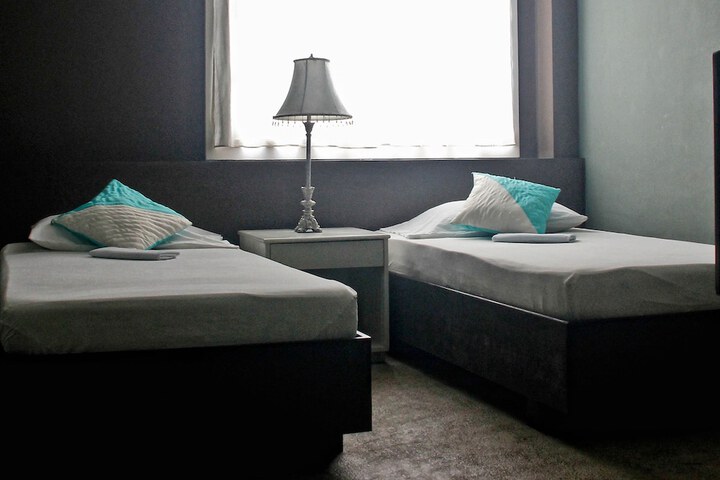 Room 8 of 35