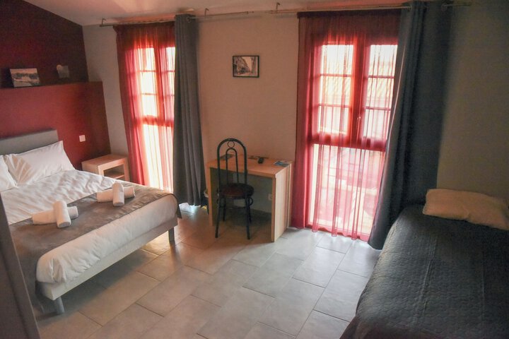 Room 9 of 17