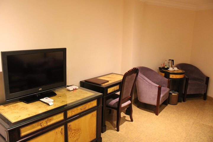 Room 34 of 57