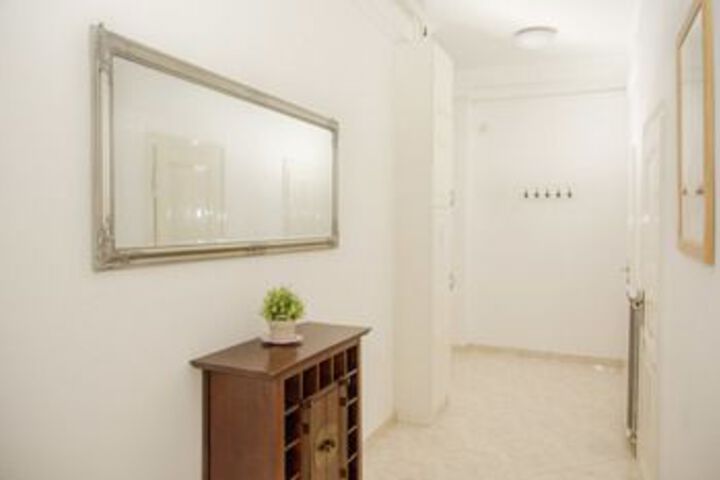Room 164 of 322