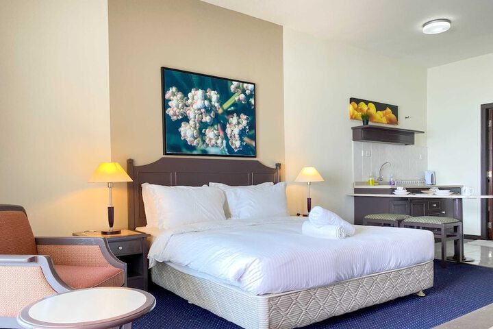 Room 90 of 650