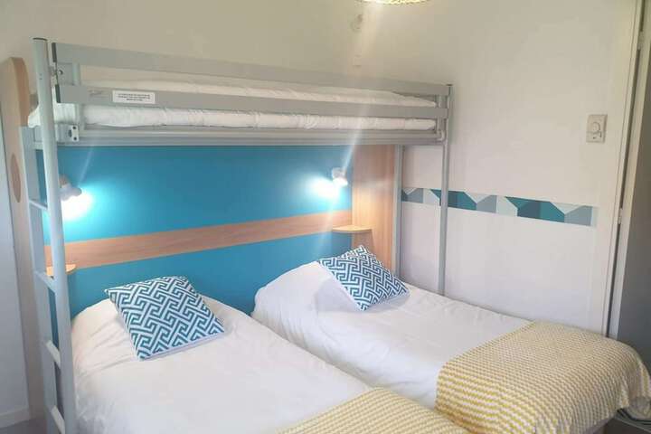Room 42 of 128