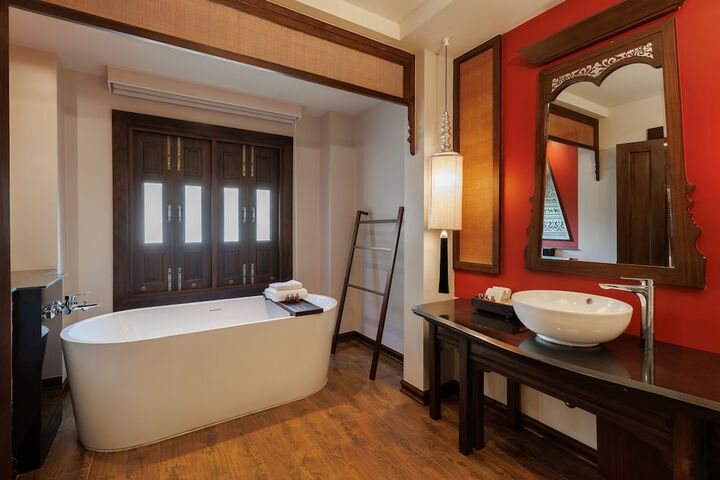 Room 34 of 46