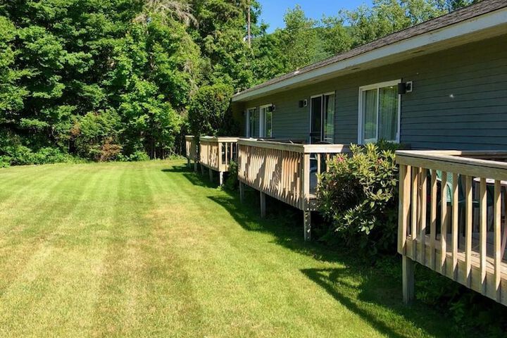 Property Grounds 52 of 61