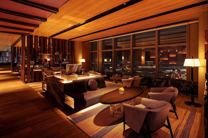 Lounge 91 of 109