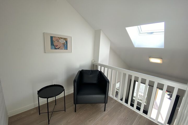 Room 15 of 38