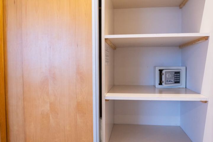 Room 42 of 76