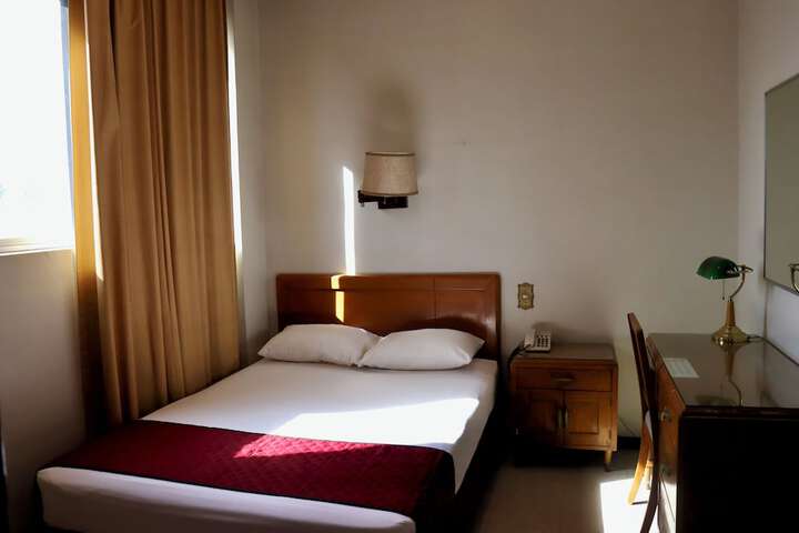 Room 22 of 41