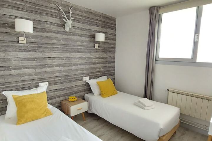 Room 7 of 20